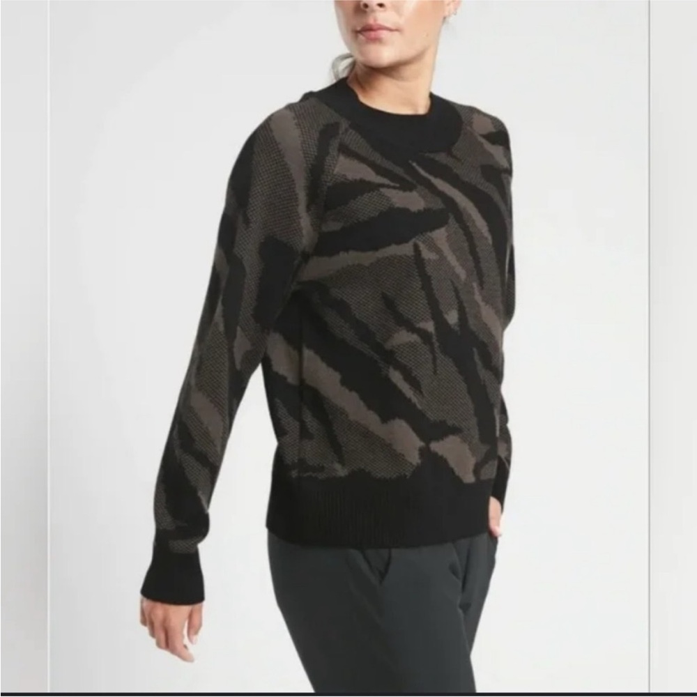 Athleta Jacquard Wool Blend Camo‎ Black Crewneck Sweater Women’s Medium